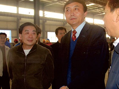 原湖南省副省長徐明華視察生產(chǎn)車間，彭琪董事長現(xiàn)場陪同